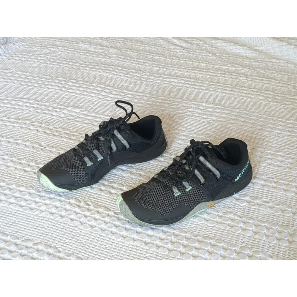 Merrell Trail Glove 6‎ Black Barefoot Minimalist Running Shoes Sz 7 Women's
